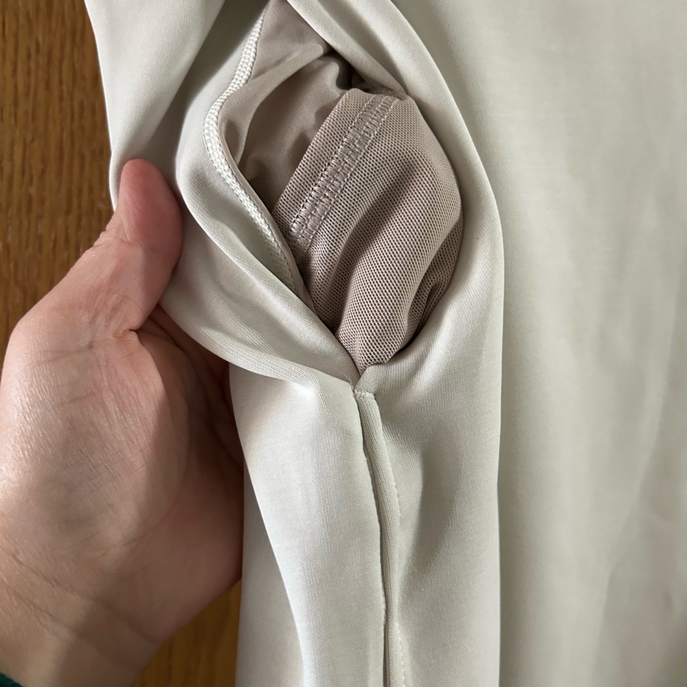 Lululemon Softstreme High-Rise Midi Skirt Cream in color excellent condition!! - Picture 6 of 9